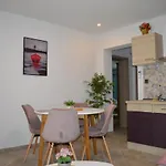 Luka Biograd - Apartamento Benkovac
