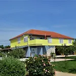 Luka Biograd -