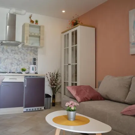 Daire Luka Biograd - Benkovac