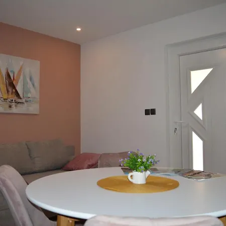 Luka Biograd - Daire