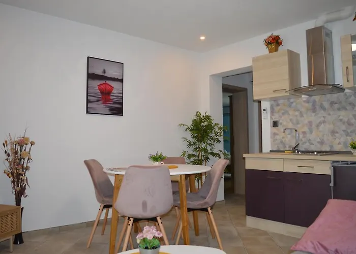 Luka Biograd - Lägenhet Benkovac