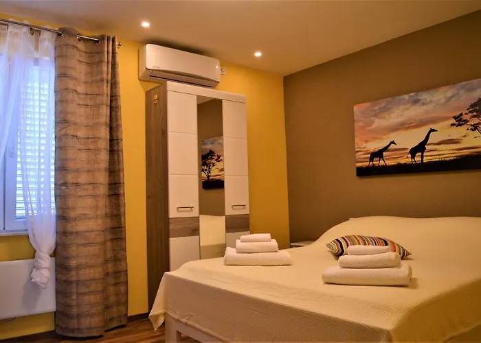 Διαμέρισμα Luka Biograd - *