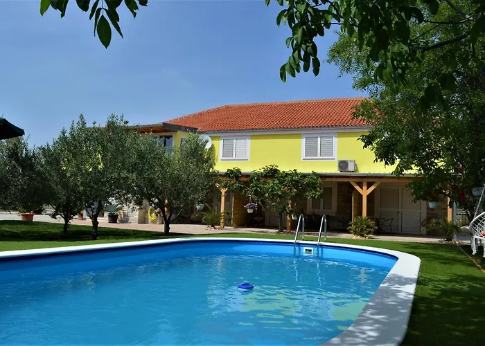 Luka Biograd - Lägenhet Benkovac