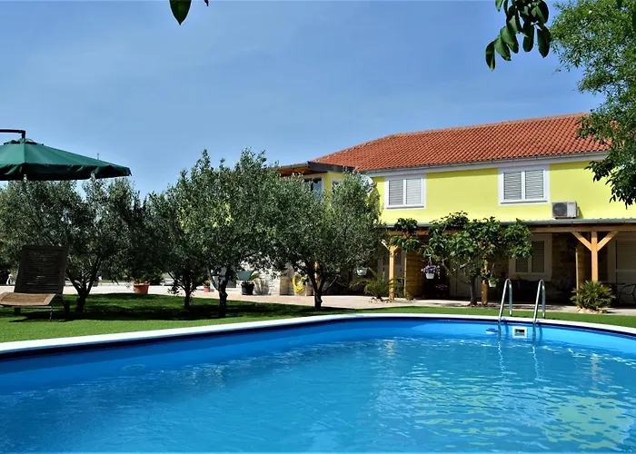 Luka Biograd - Lägenhet *