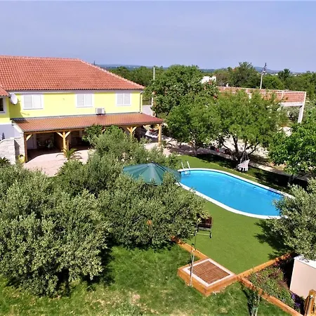 Luka Biograd - * Benkovac