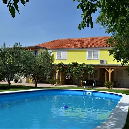 Luka Biograd - Apartman Benkovac