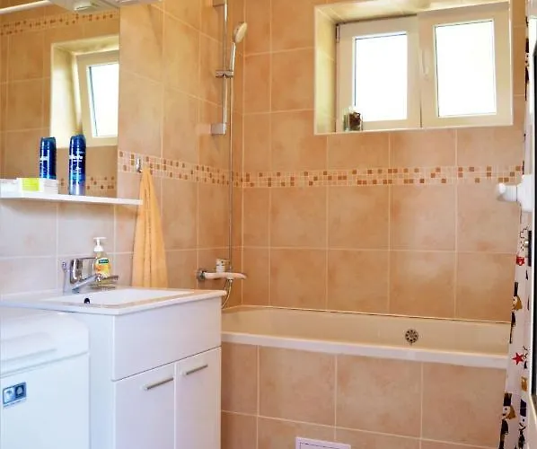 아파트 Luka Biograd - 벤코바츠